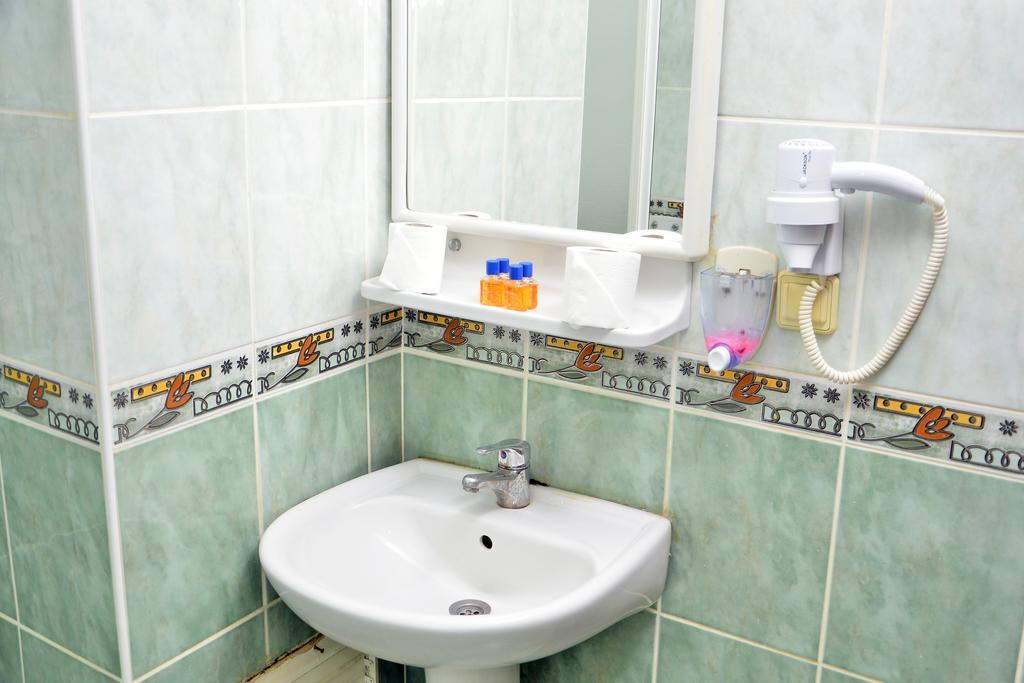 Cekmen Hotel Kemer Bilik gambar