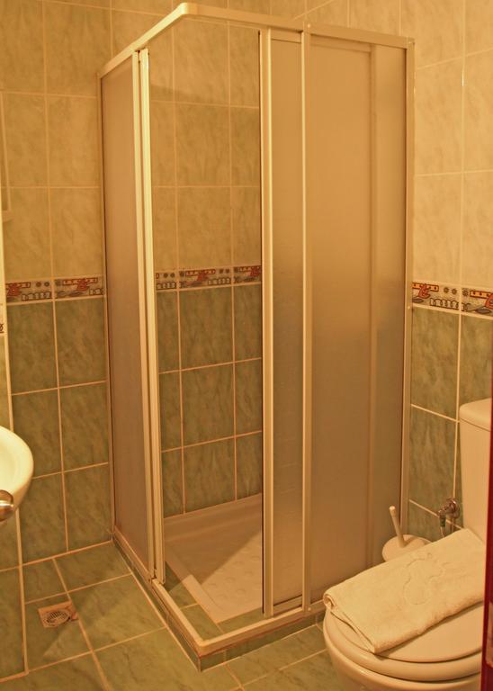 Cekmen Hotel Kemer Bilik gambar